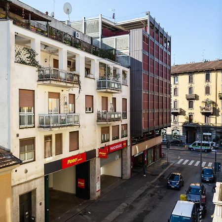 A Yellow Touch - Modern Studio In Isola Milano Apartment Luaran gambar