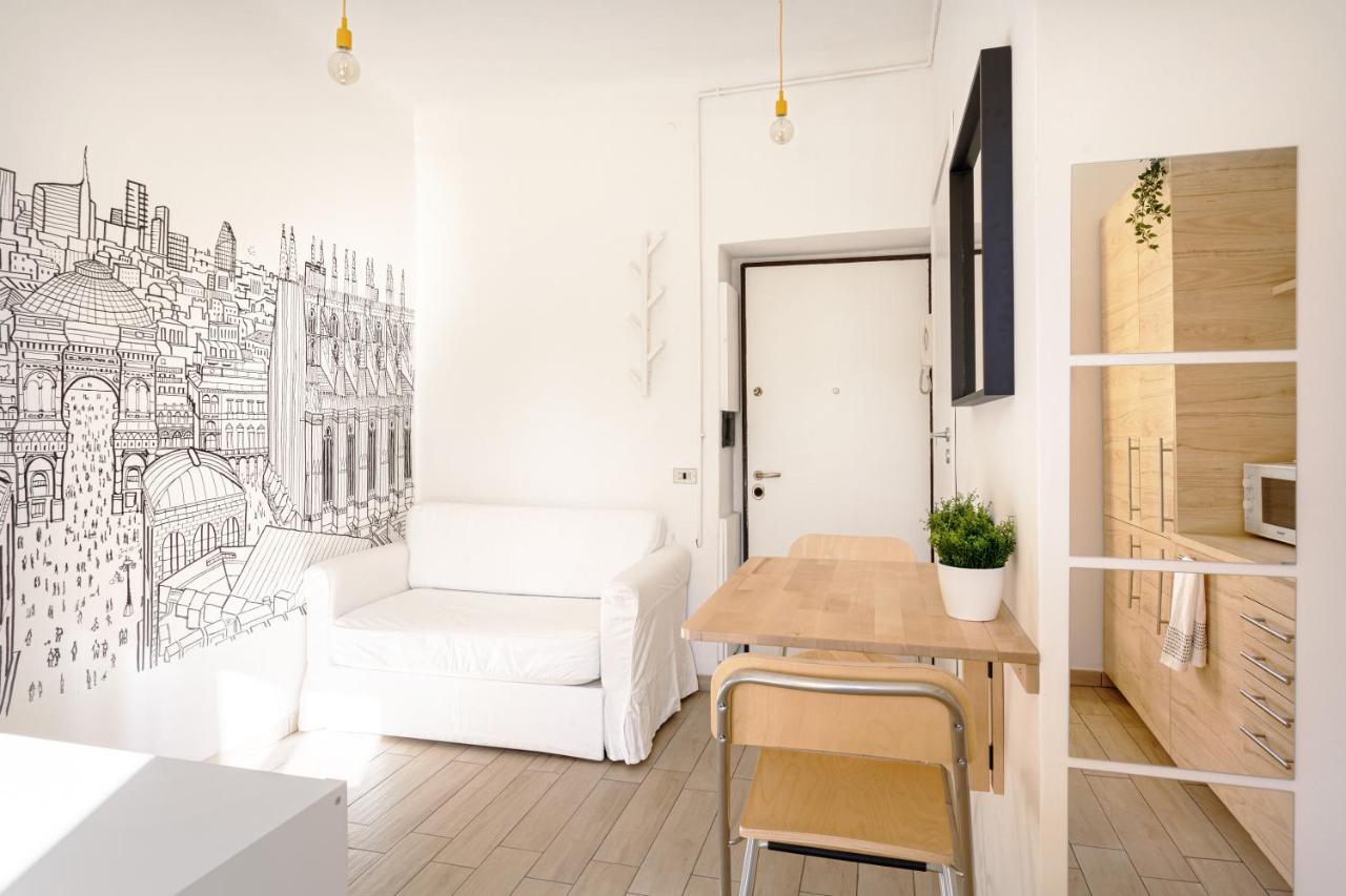 A Yellow Touch - Modern Studio In Isola Milano Luaran gambar