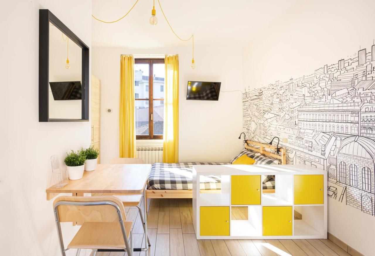 A Yellow Touch - Modern Studio In Isola Milano Apartment Luaran gambar