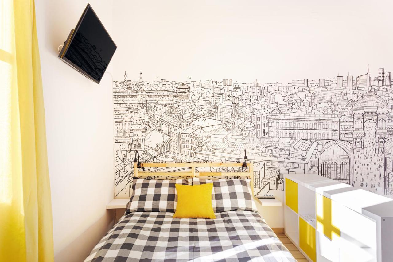 A Yellow Touch - Modern Studio In Isola Milano Luaran gambar