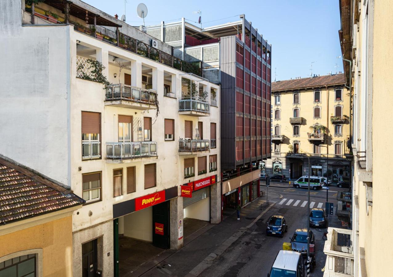 A Yellow Touch - Modern Studio In Isola Milano Luaran gambar